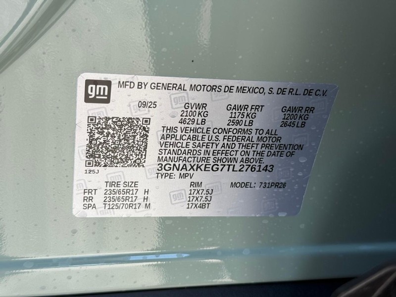 Chevrolet Equinox Vehicle Full-screen Gallery Image 16