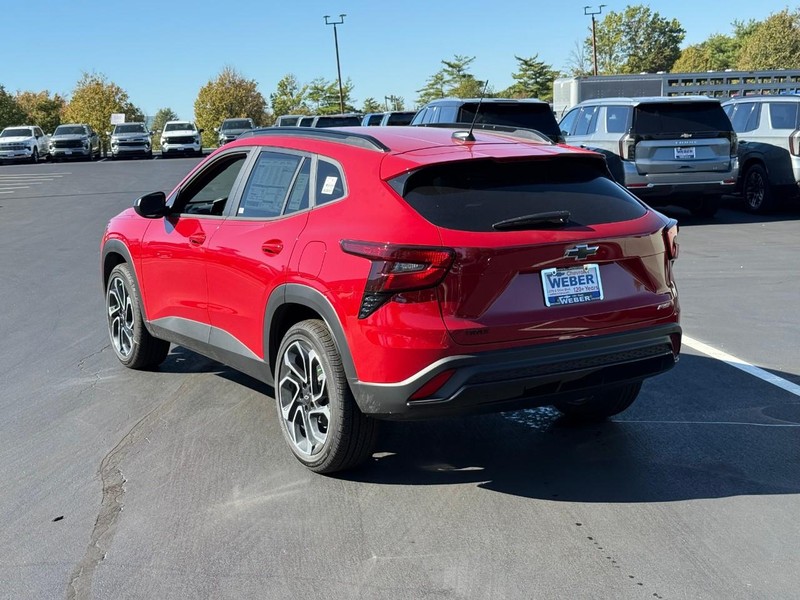 Chevrolet Trax Vehicle Full-screen Gallery Image 3