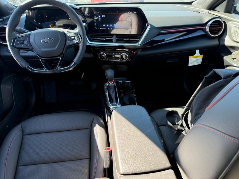 Chevrolet Trax Vehicle Full-screen Gallery Image 7