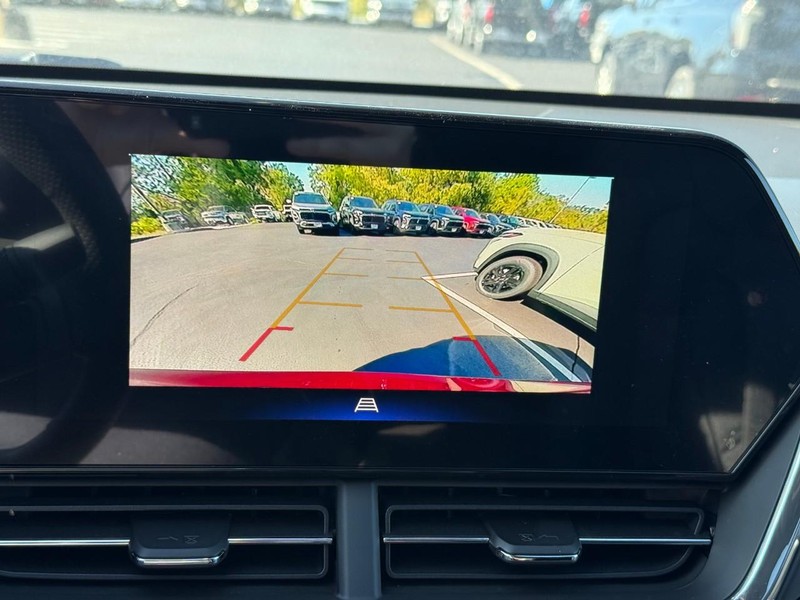 Chevrolet Trax Vehicle Full-screen Gallery Image 18