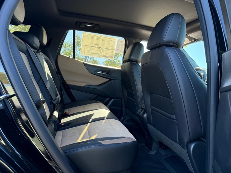 Chevrolet Equinox Vehicle Full-screen Gallery Image 5