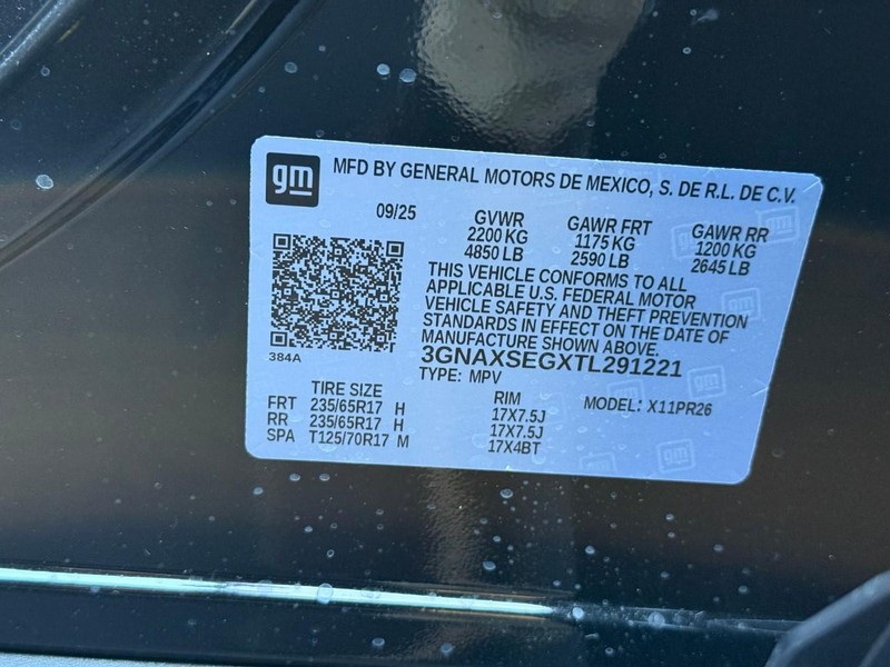 Chevrolet Equinox Vehicle Full-screen Gallery Image 18