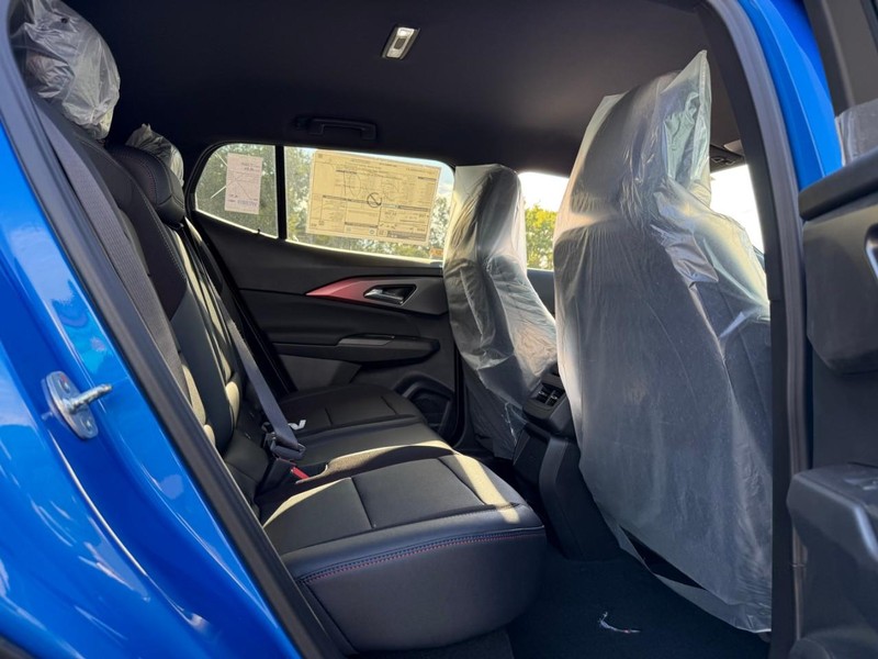 Chevrolet Equinox EV Vehicle Full-screen Gallery Image 5