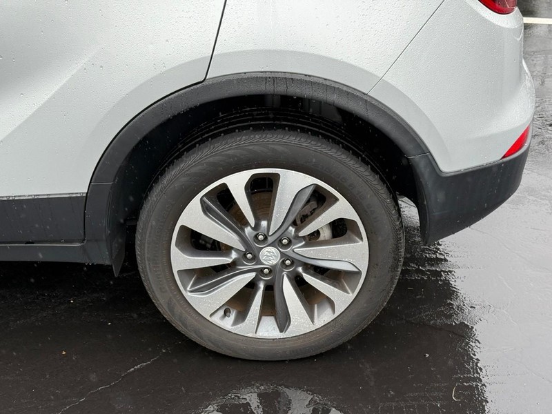 Buick Encore Vehicle Full-screen Gallery Image 4