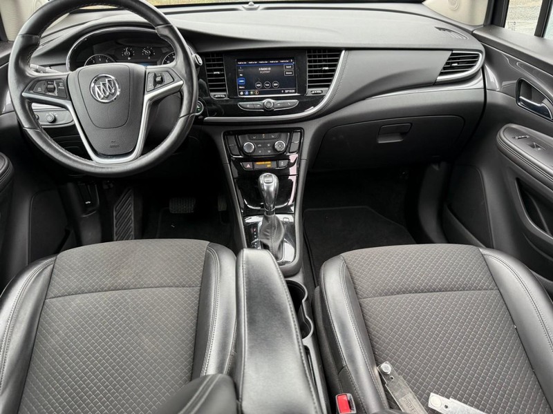 Buick Encore Vehicle Full-screen Gallery Image 12