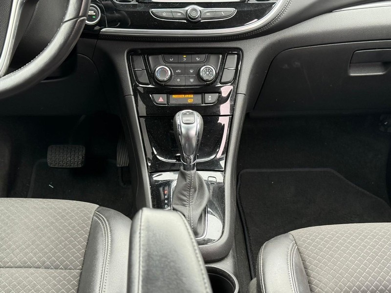 Buick Encore Vehicle Full-screen Gallery Image 15