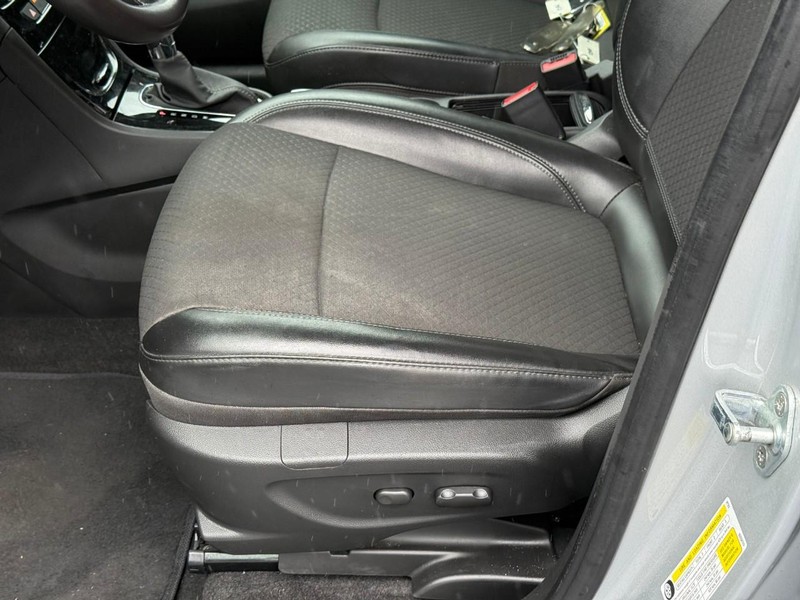 Buick Encore Vehicle Full-screen Gallery Image 17