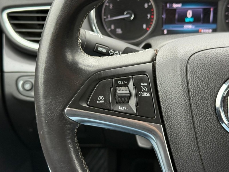 Buick Encore Vehicle Full-screen Gallery Image 19