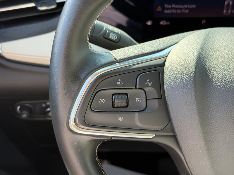Buick Encore GX Vehicle Full-screen Gallery Image 19
