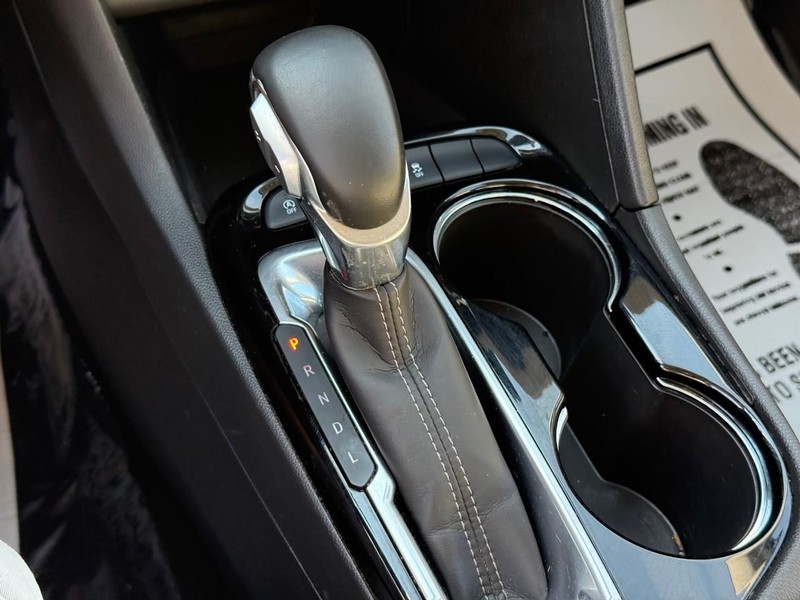 Buick Encore GX Vehicle Full-screen Gallery Image 21