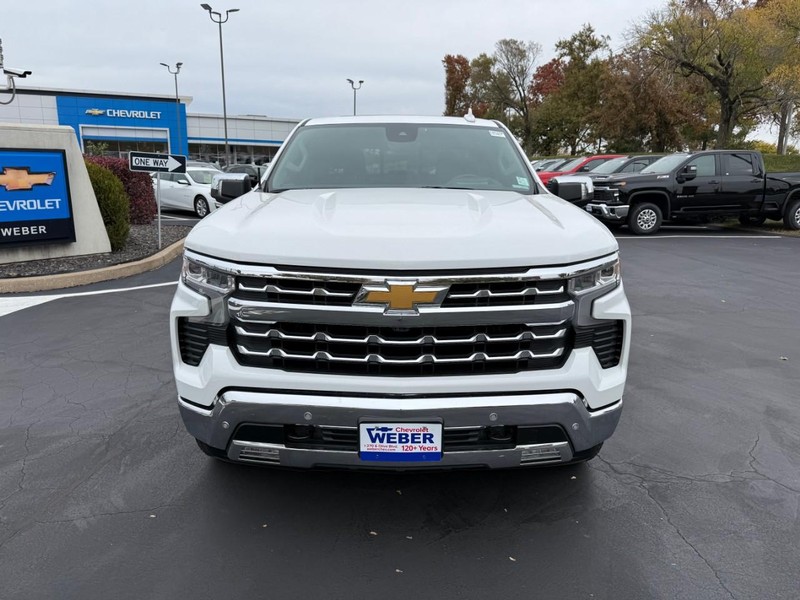 Chevrolet Silverado 1500 Vehicle Full-screen Gallery Image 10