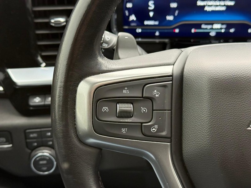 Chevrolet Silverado 1500 Vehicle Full-screen Gallery Image 20