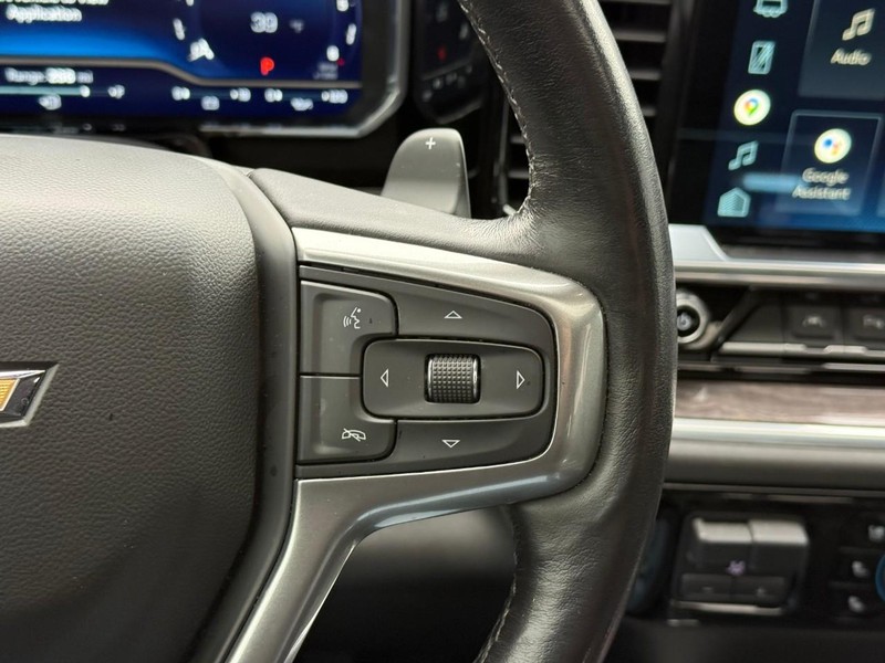 Chevrolet Silverado 1500 Vehicle Full-screen Gallery Image 21