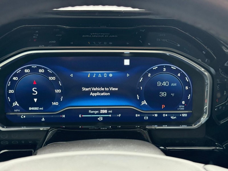 Chevrolet Silverado 1500 Vehicle Full-screen Gallery Image 22