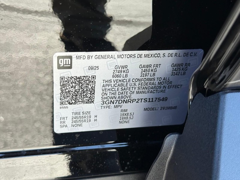 Chevrolet Equinox EV Vehicle Full-screen Gallery Image 14