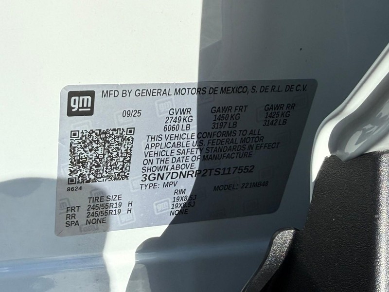 Chevrolet Equinox EV Vehicle Full-screen Gallery Image 14