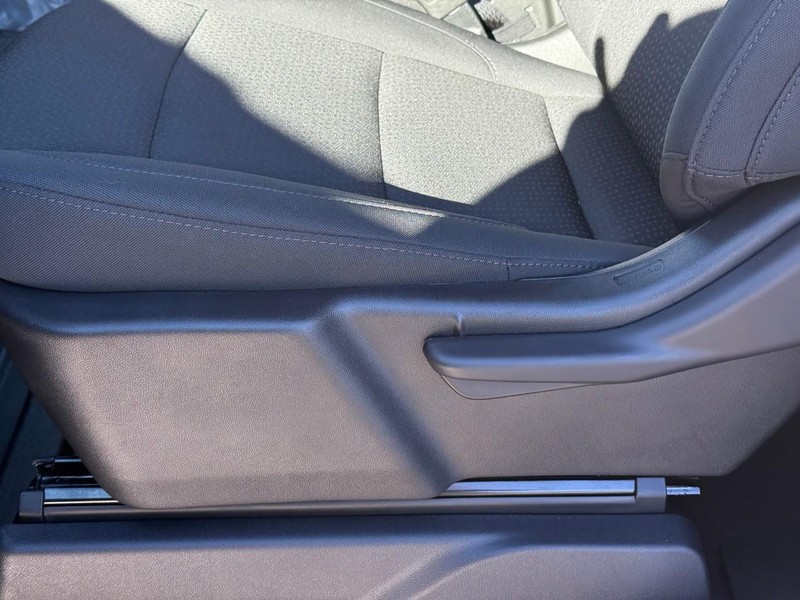 GMC Sierra 3500HD Vehicle Full-screen Gallery Image 15