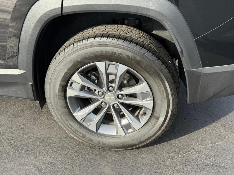 Chevrolet Equinox Vehicle Full-screen Gallery Image 4