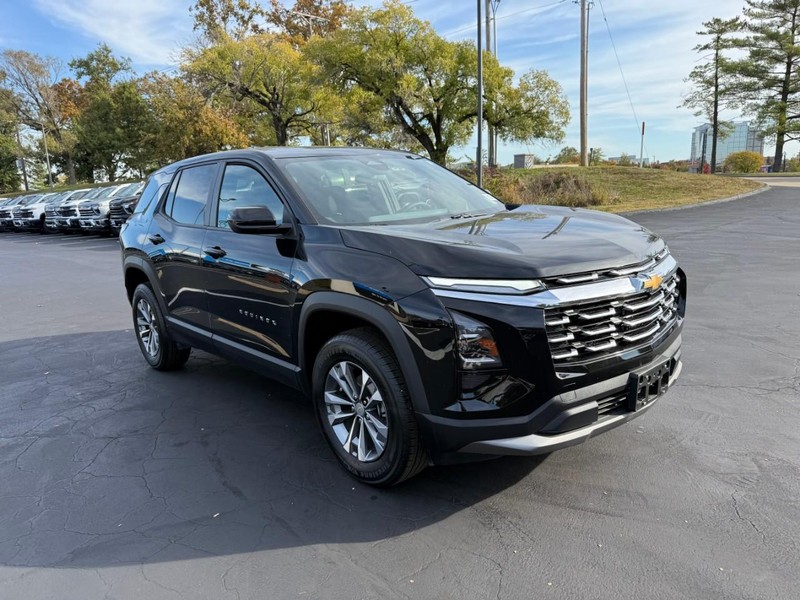 Chevrolet Equinox Vehicle Full-screen Gallery Image 13