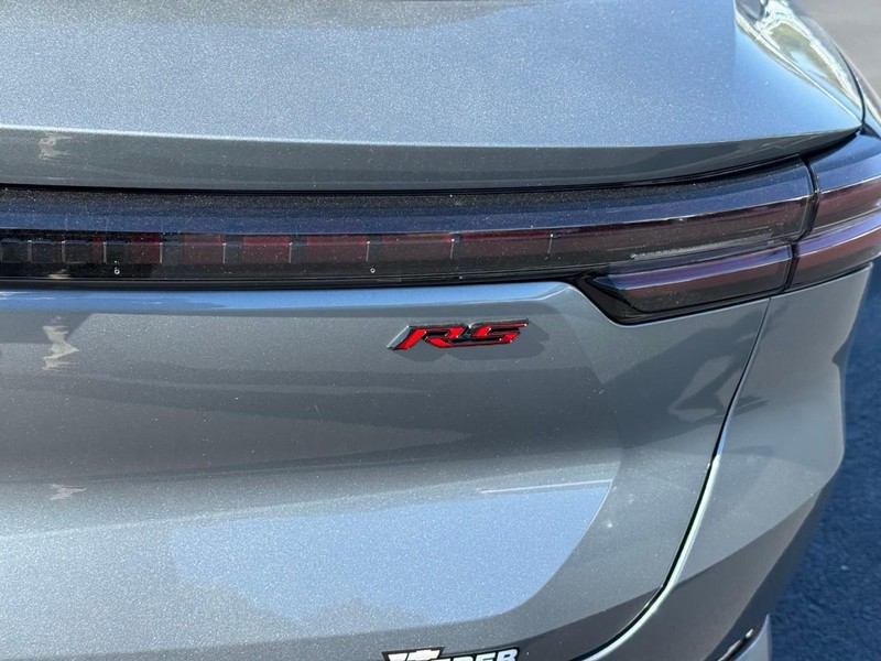 Chevrolet Equinox EV Vehicle Full-screen Gallery Image 5