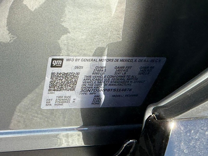 Chevrolet Equinox EV Vehicle Full-screen Gallery Image 17