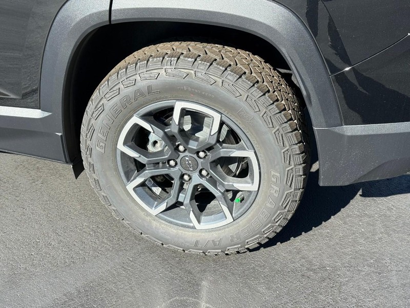 Chevrolet Equinox Vehicle Full-screen Gallery Image 4