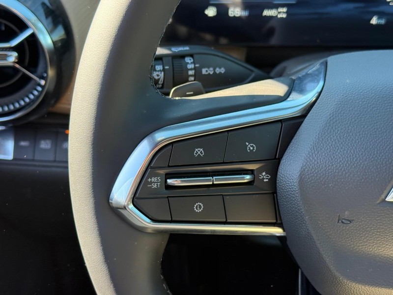 Chevrolet Equinox Vehicle Full-screen Gallery Image 14