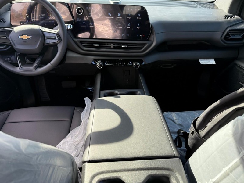 Chevrolet Silverado EV Vehicle Full-screen Gallery Image 5