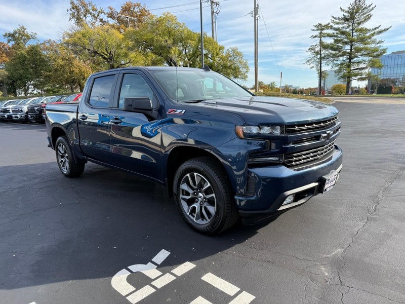 Chevrolet Silverado 1500 Vehicle Full-screen Gallery Image 9