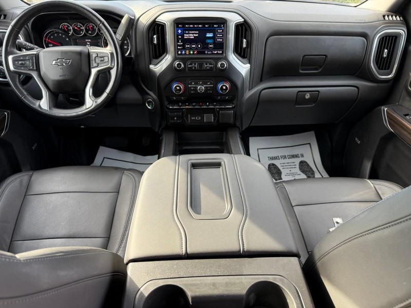 Chevrolet Silverado 1500 Vehicle Full-screen Gallery Image 12