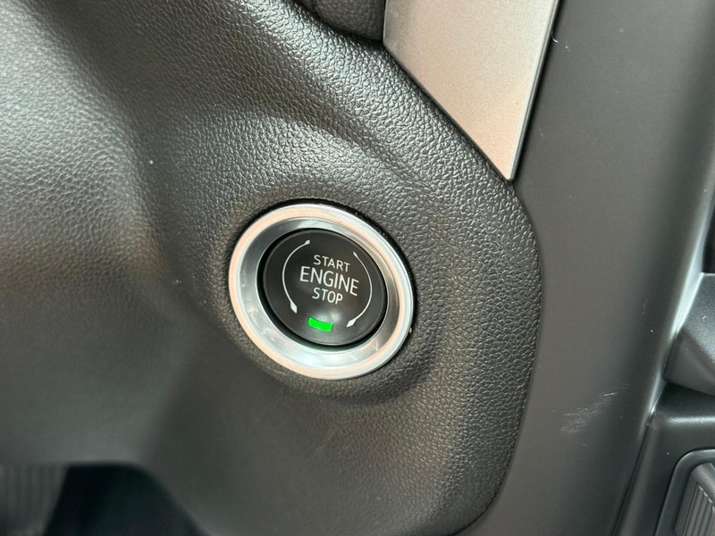 Chevrolet Silverado 1500 Vehicle Full-screen Gallery Image 23