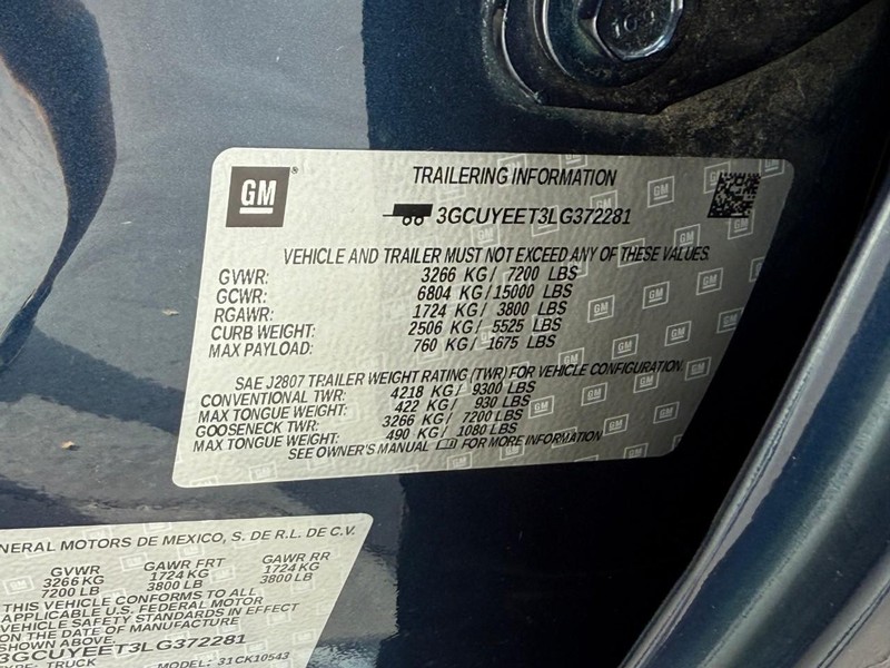 Chevrolet Silverado 1500 Vehicle Full-screen Gallery Image 25