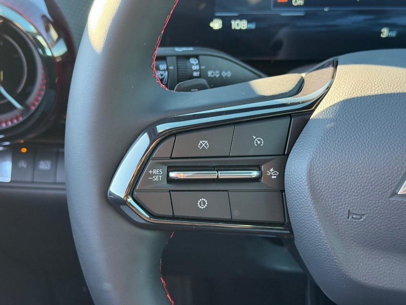 Chevrolet Equinox Vehicle Full-screen Gallery Image 11