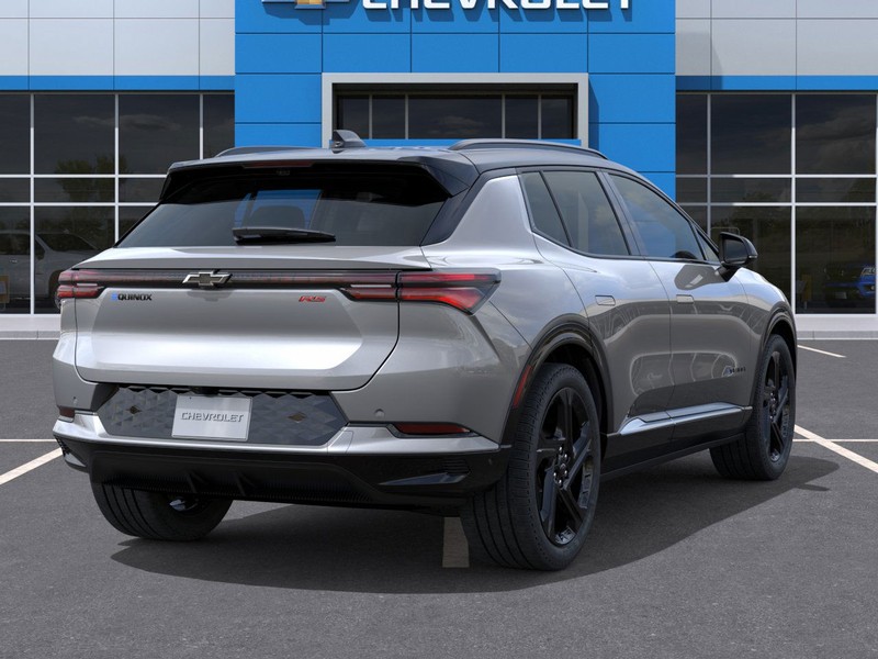Chevrolet Equinox EV Vehicle Full-screen Gallery Image 4