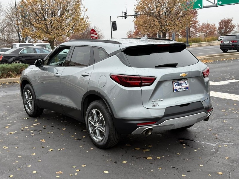 Chevrolet Blazer Vehicle Full-screen Gallery Image 3