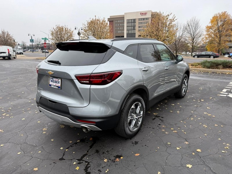 Chevrolet Blazer Vehicle Full-screen Gallery Image 7
