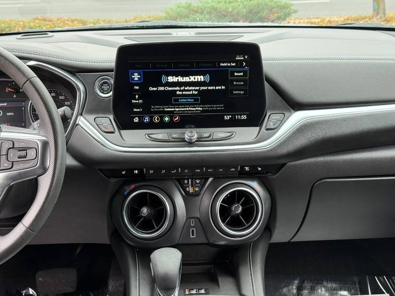 Chevrolet Blazer Vehicle Full-screen Gallery Image 13