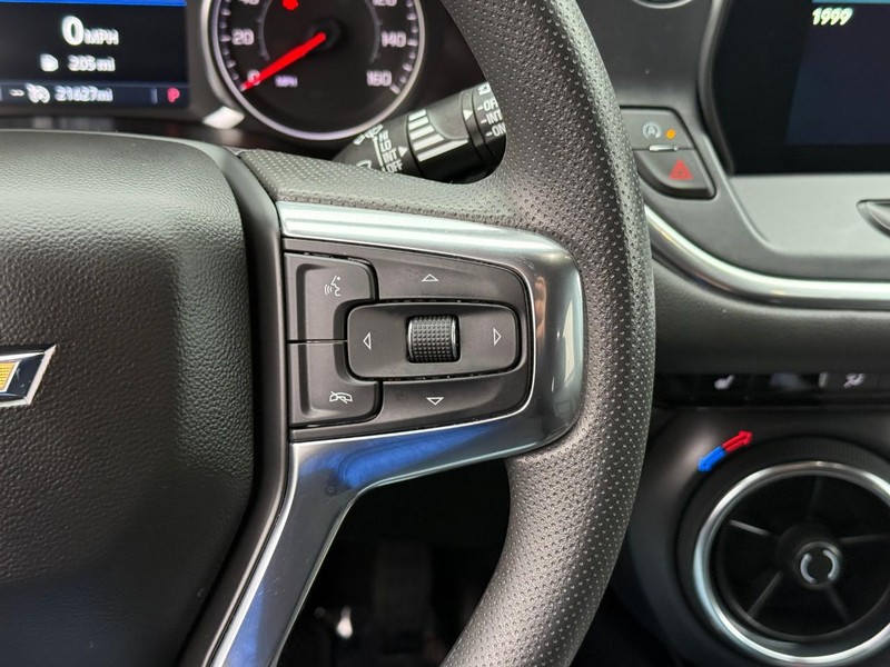 Chevrolet Blazer Vehicle Full-screen Gallery Image 19