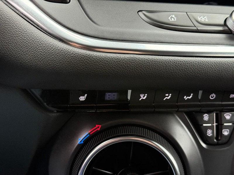 Chevrolet Blazer Vehicle Full-screen Gallery Image 22