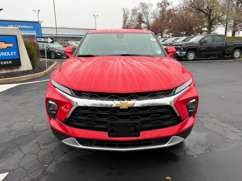 Chevrolet Blazer Vehicle Full-screen Gallery Image 9