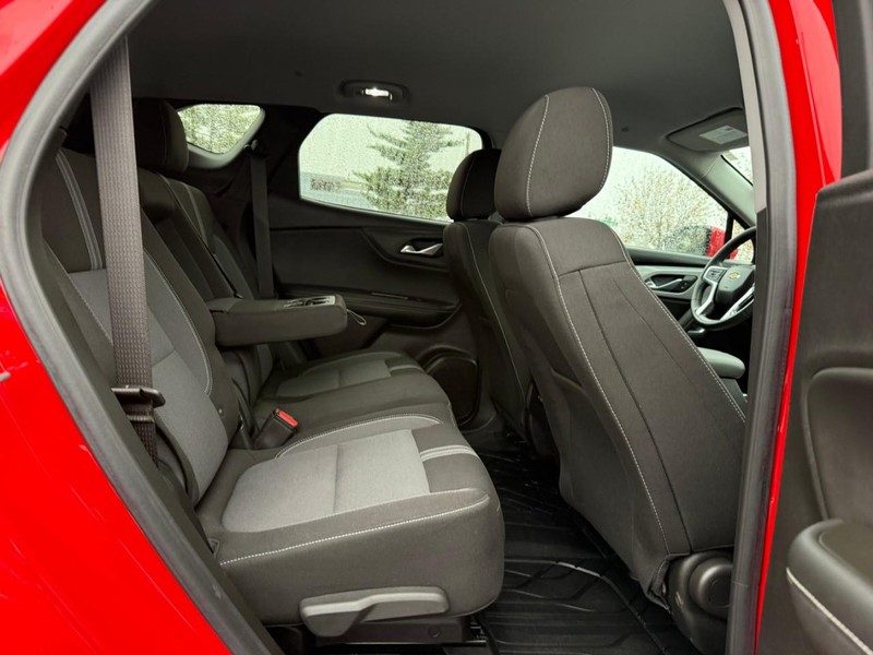 Chevrolet Blazer Vehicle Full-screen Gallery Image 10