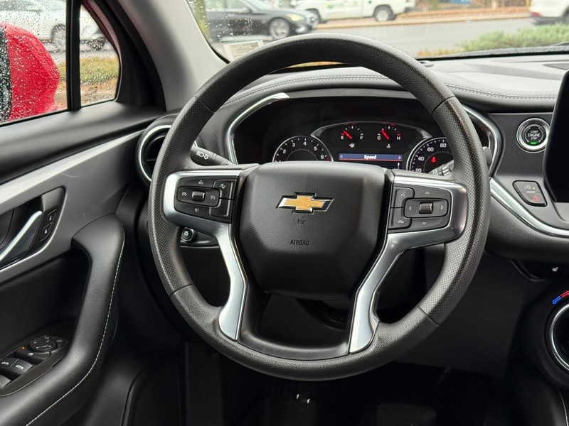 Chevrolet Blazer Vehicle Full-screen Gallery Image 12
