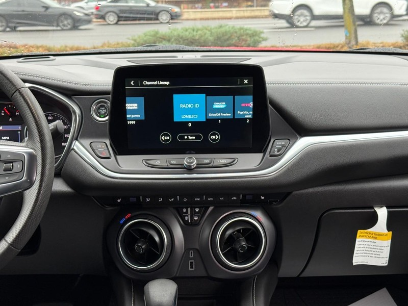 Chevrolet Blazer Vehicle Full-screen Gallery Image 13