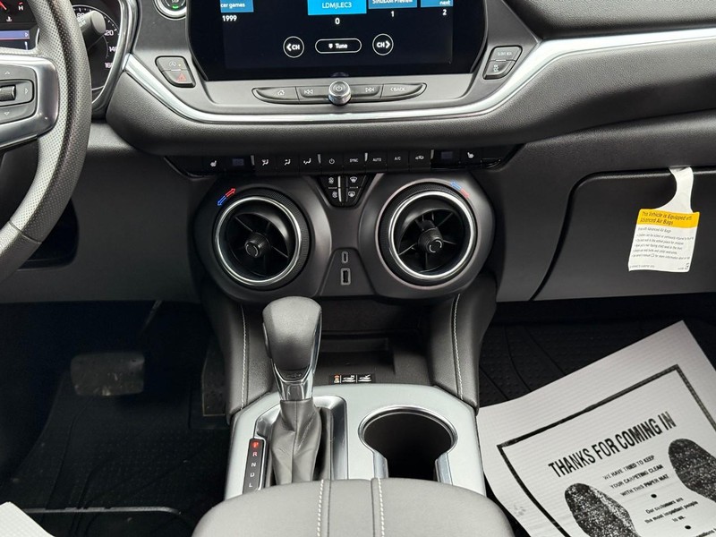 Chevrolet Blazer Vehicle Full-screen Gallery Image 14