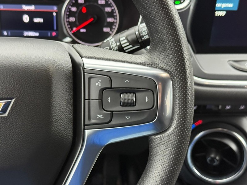 Chevrolet Blazer Vehicle Full-screen Gallery Image 19