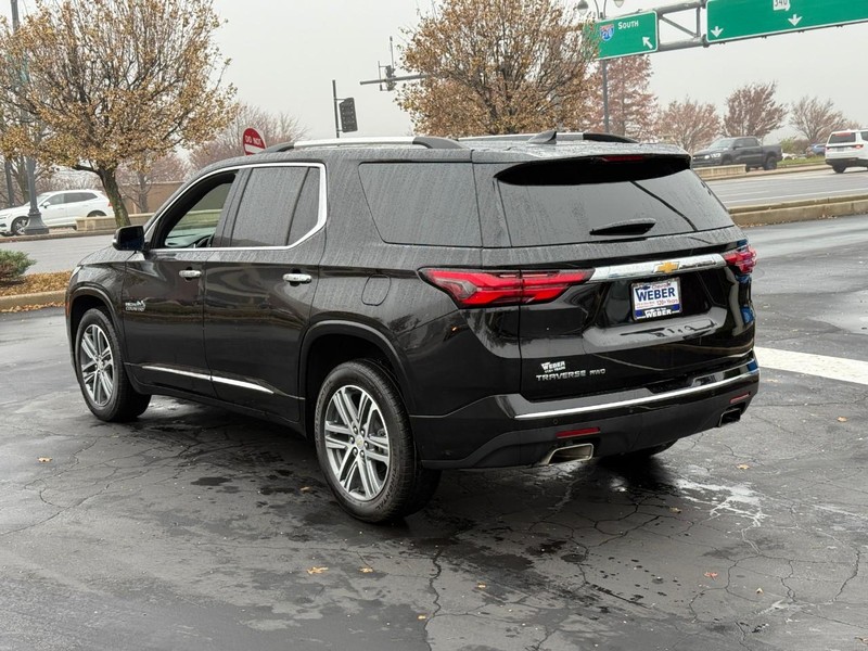 Chevrolet Traverse Vehicle Full-screen Gallery Image 3