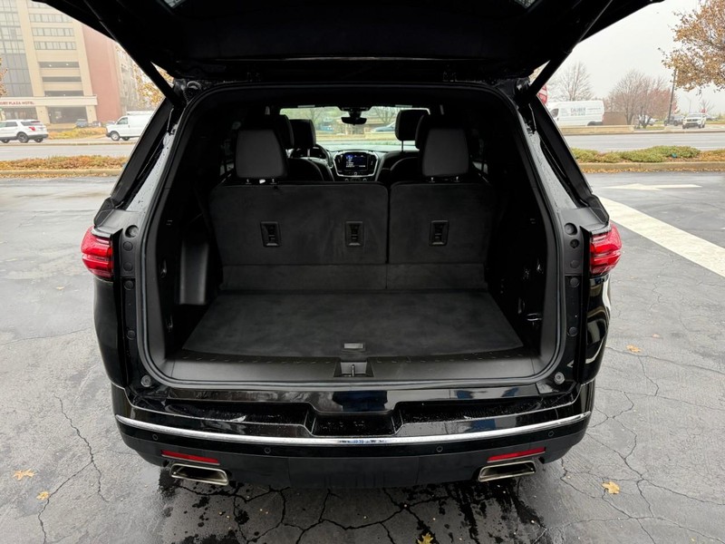 Chevrolet Traverse Vehicle Full-screen Gallery Image 5