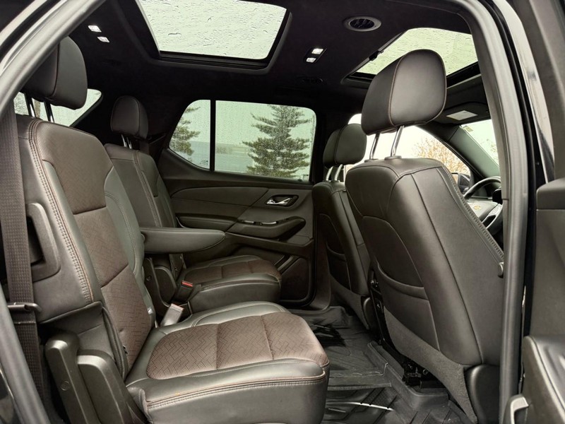 Chevrolet Traverse Vehicle Full-screen Gallery Image 10