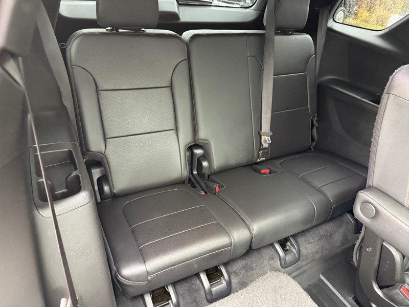 Chevrolet Traverse Vehicle Full-screen Gallery Image 11
