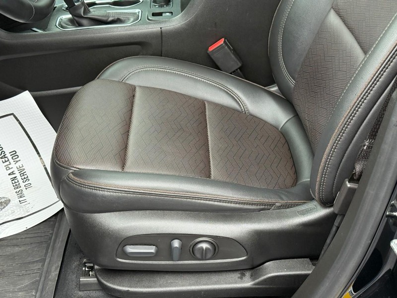 Chevrolet Traverse Vehicle Full-screen Gallery Image 18